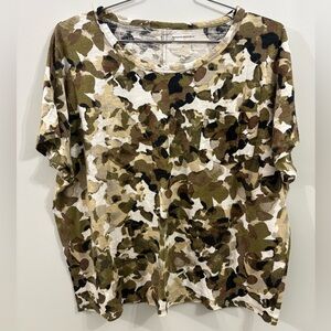 Banana Republic Olive & Brown Camo Short Sleeve Tee